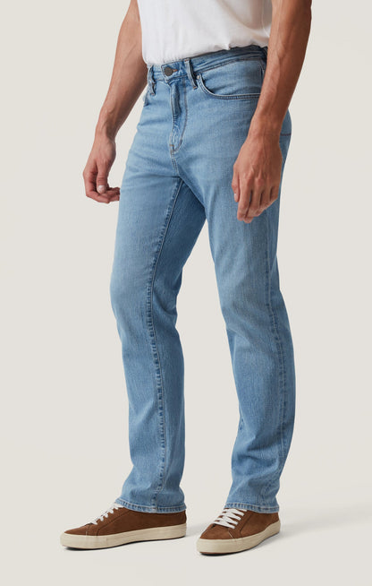 34 Heritage Charisma Relaxed Straight Jeans In Light Comfort