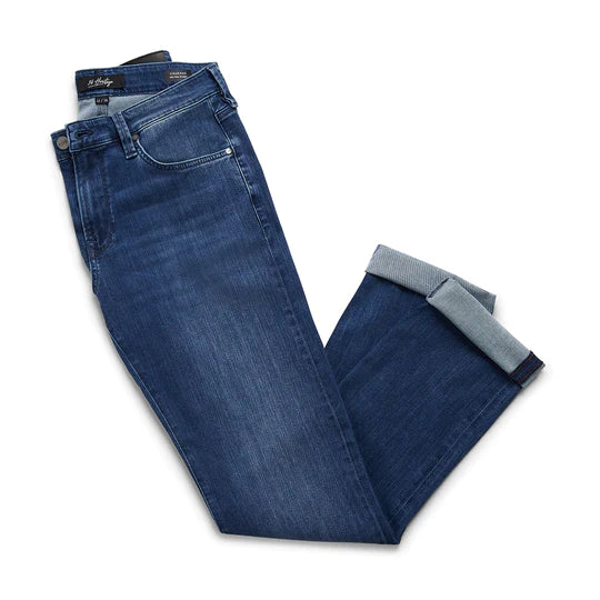 34 Heritage Courage Mid Rise Straight Leg in Mid Urban