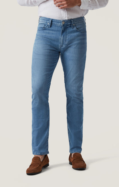 34 Heritage Courage Straight Leg Jeans in Mid Blue Kona