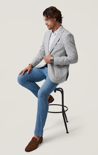 34 Heritage Courage Straight Leg Jeans in Mid Blue Kona