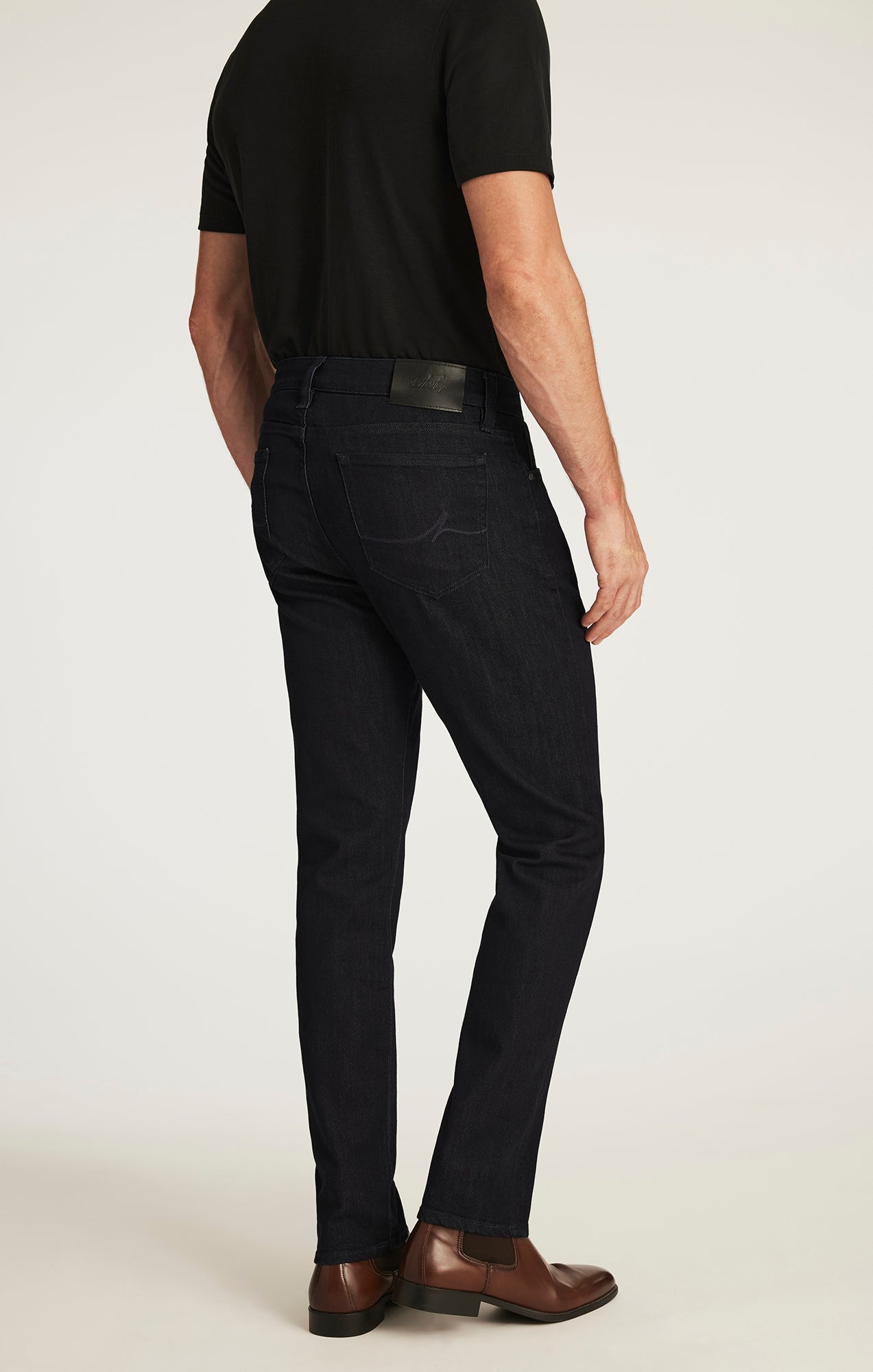 34 Heritage Courage Straight Leg Jeans in Rinse Aerodenim