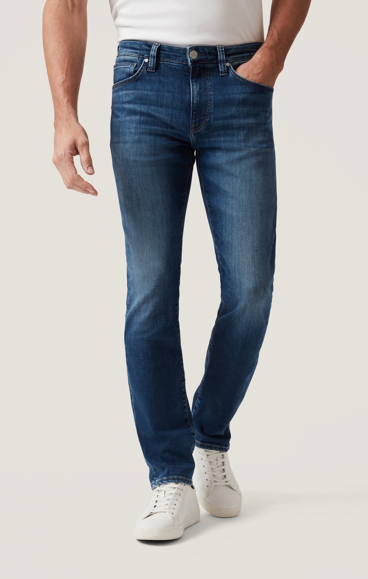 34 Heritage Courage Straight Leg Jeans in Dark Brushed Organic Ultra