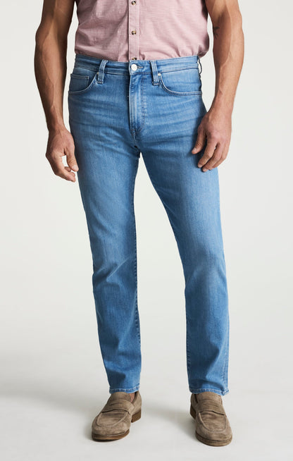 34 Heritage Courage Straight Leg Jeans In Light Brushed Urban