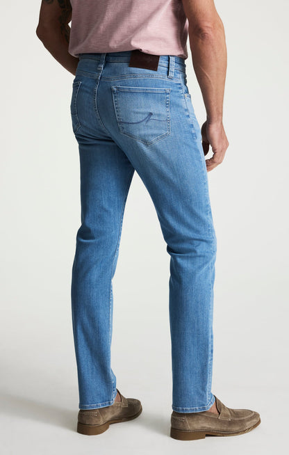 34 Heritage Courage Straight Leg Jeans In Light Brushed Urban