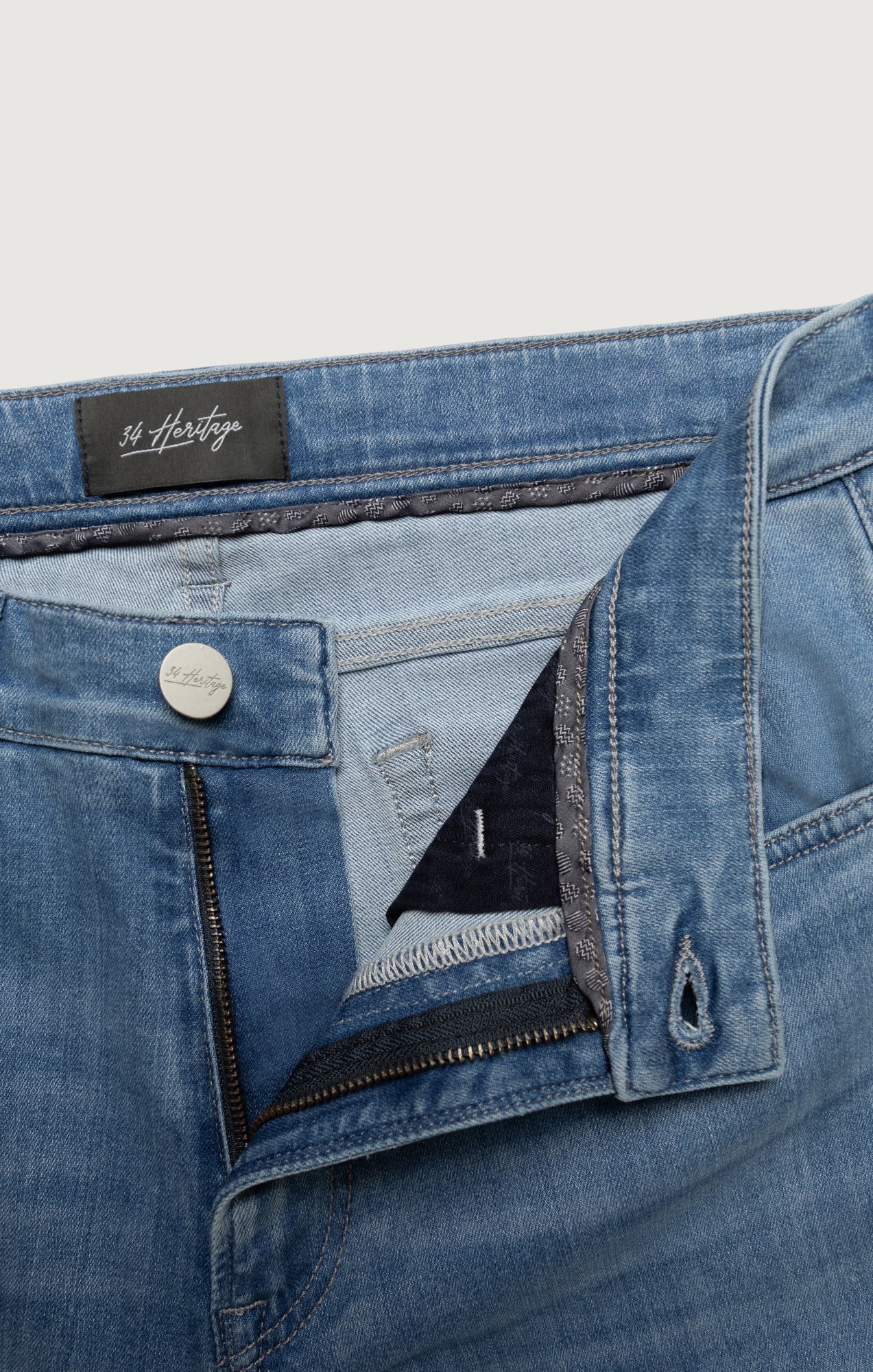 34 Heritage Courage Straight Leg Jeans In Light Brushed Urban