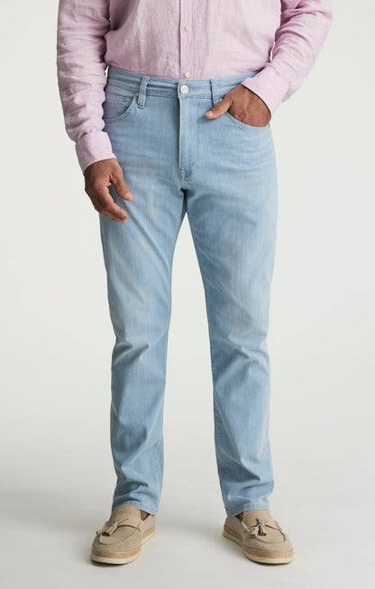 34 Heritage Courage Straight Leg Jeans In Bleach Kona
