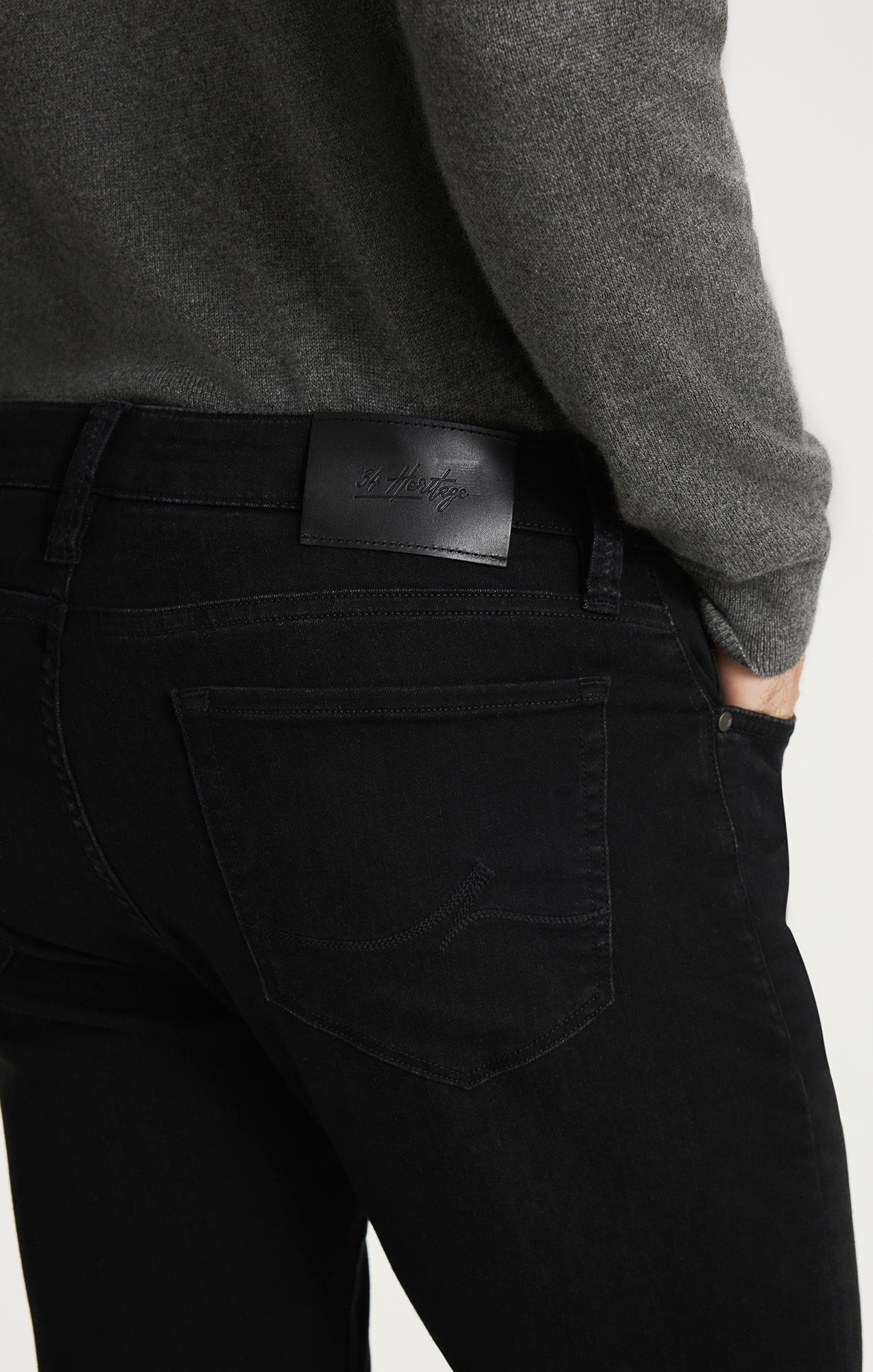 34 Heritage Courage Straight Leg Jeans in Smoke Organic Ultra