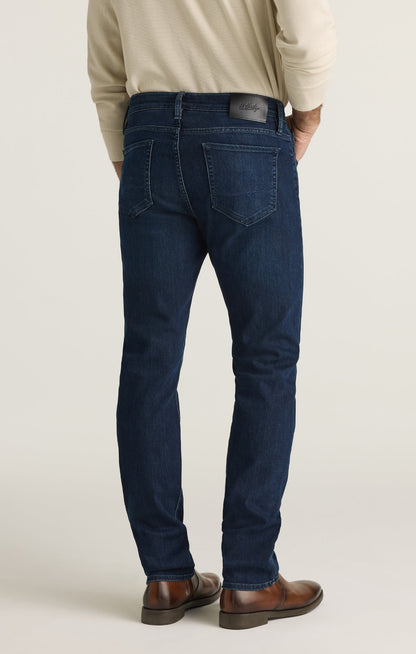 34 Heritage Courage Straight Leg Jeans in Rinse Brushed Aerodenim