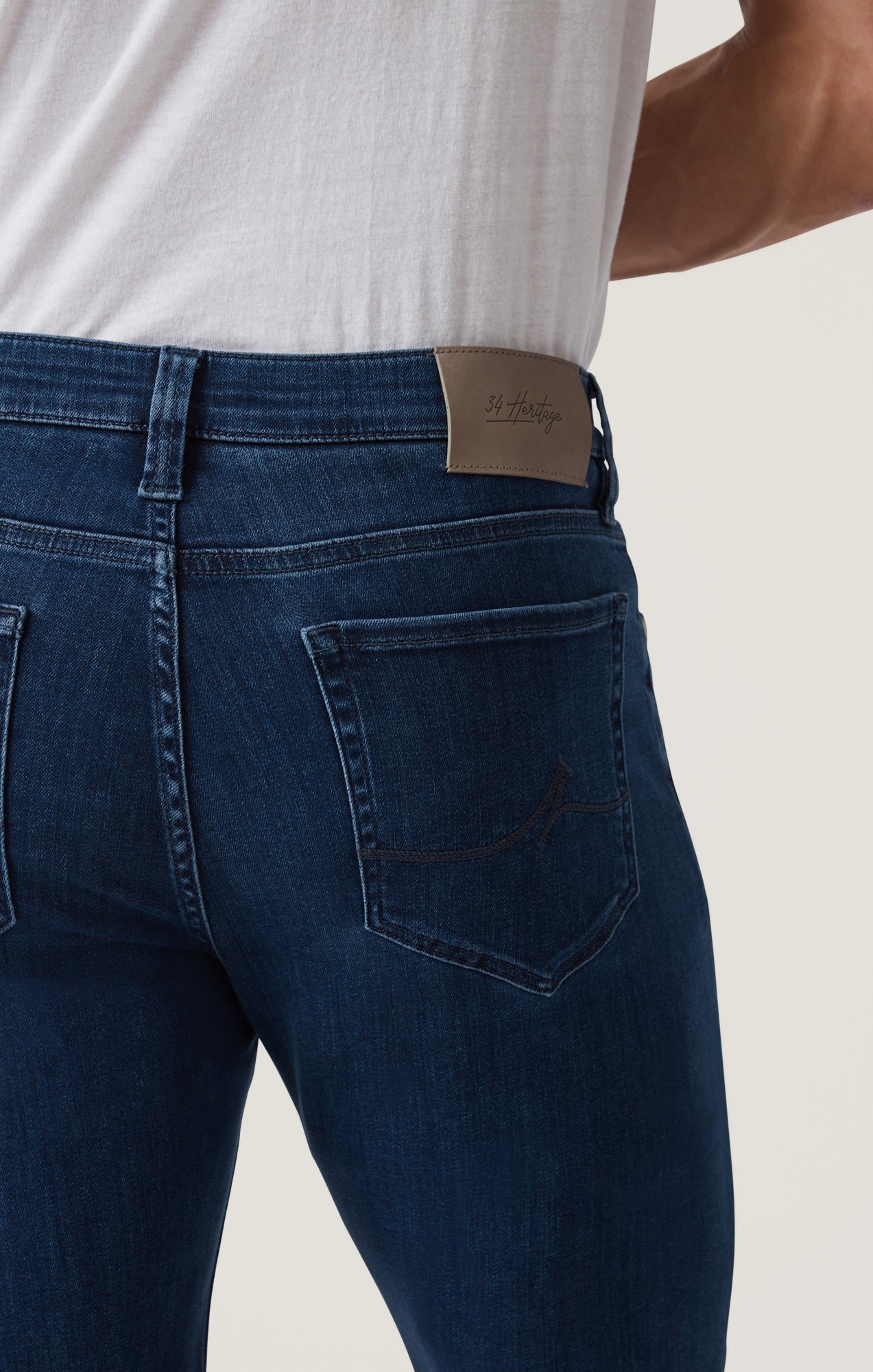 34 Heritage Cool Tapered Leg Jeans in Night Blue Urban