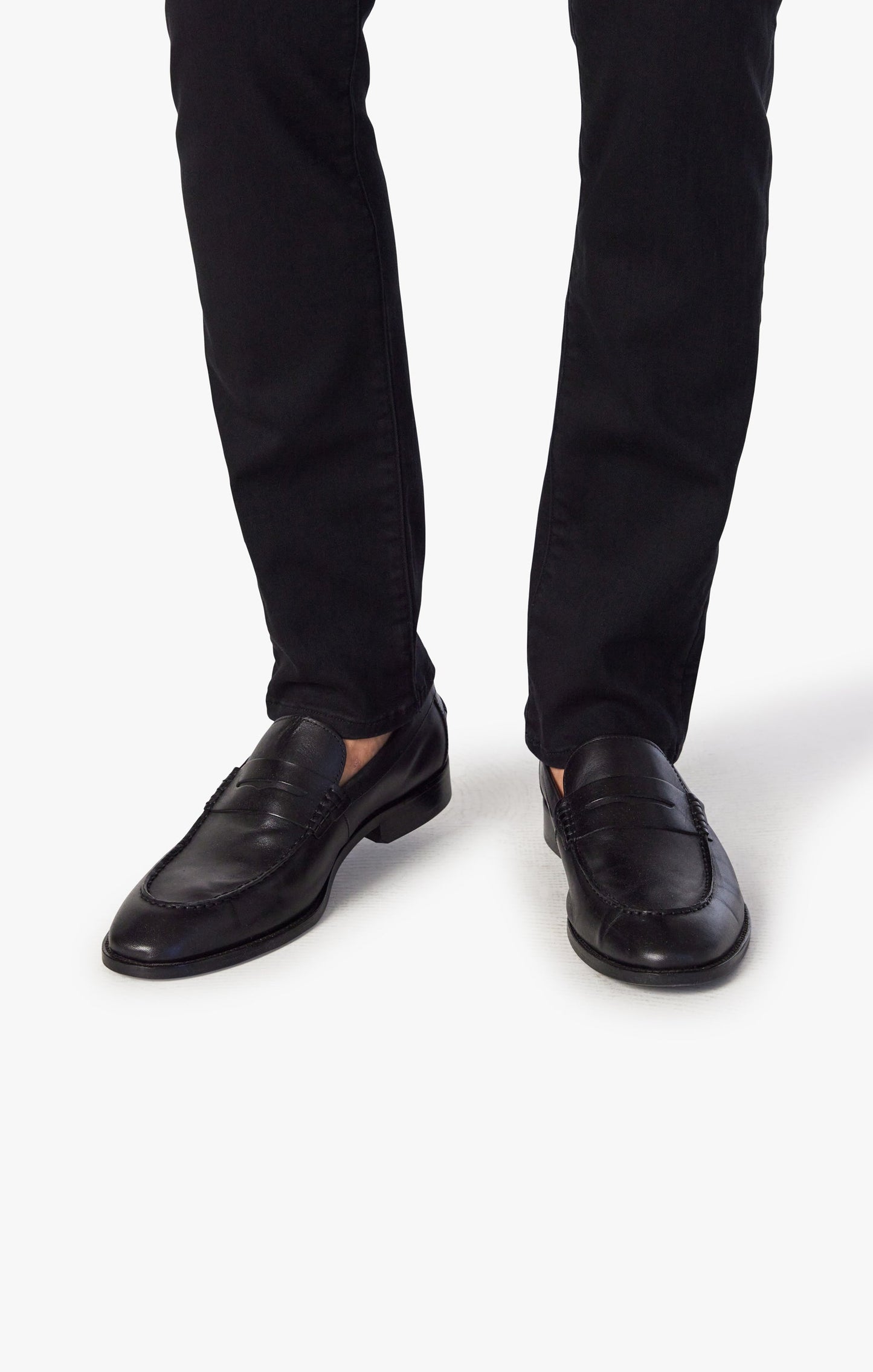 34 Heritage Cool Tapered Leg Jeans in Black Urban