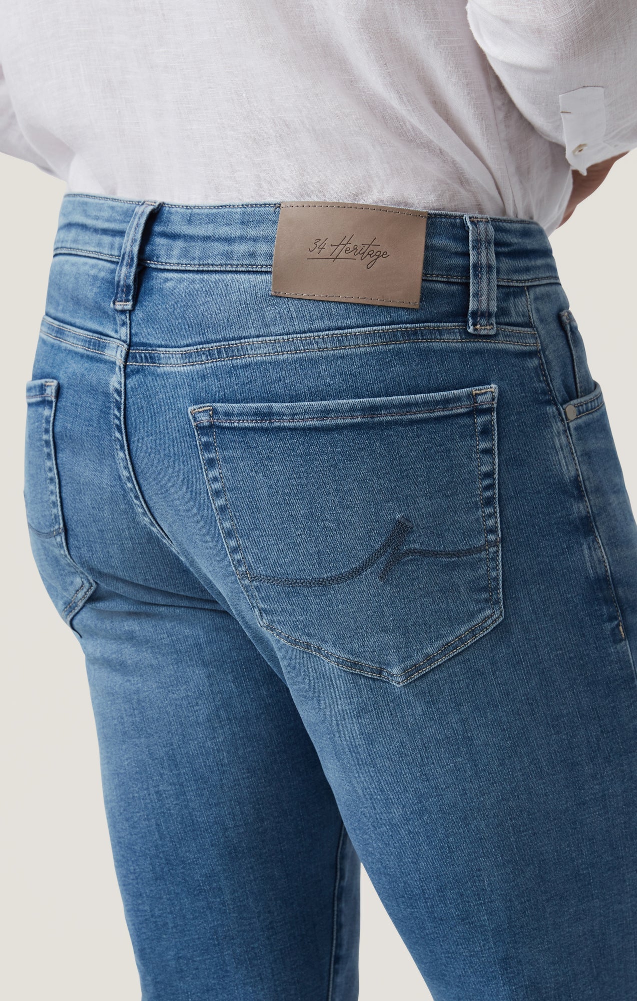 34 Heritage Charisma Relaxed Jeans in Mid Brushed Organic Ultra