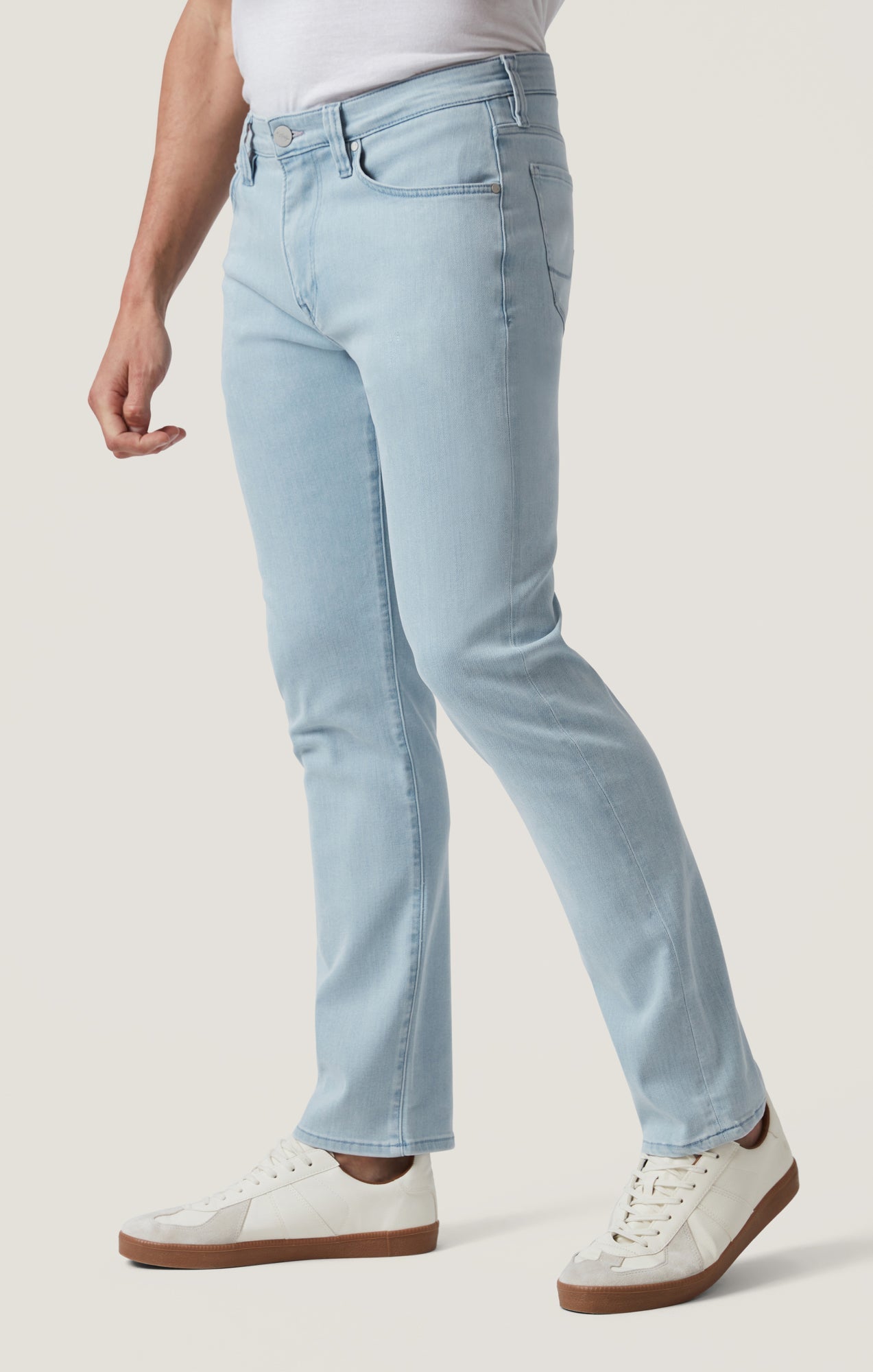 34 Heritage Courage Straight Leg Jeans in Ice Blue Urban