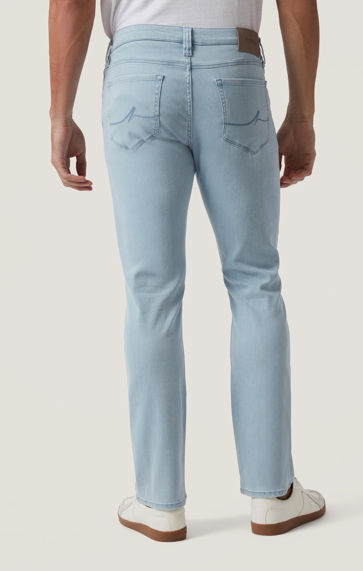 34 Heritage Courage Straight Leg Jeans in Ice Blue Urban