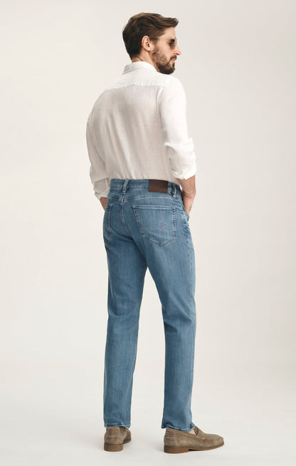 34 Heritage Charisma Relaxed Straight Jeans In Light Brushed Urban
