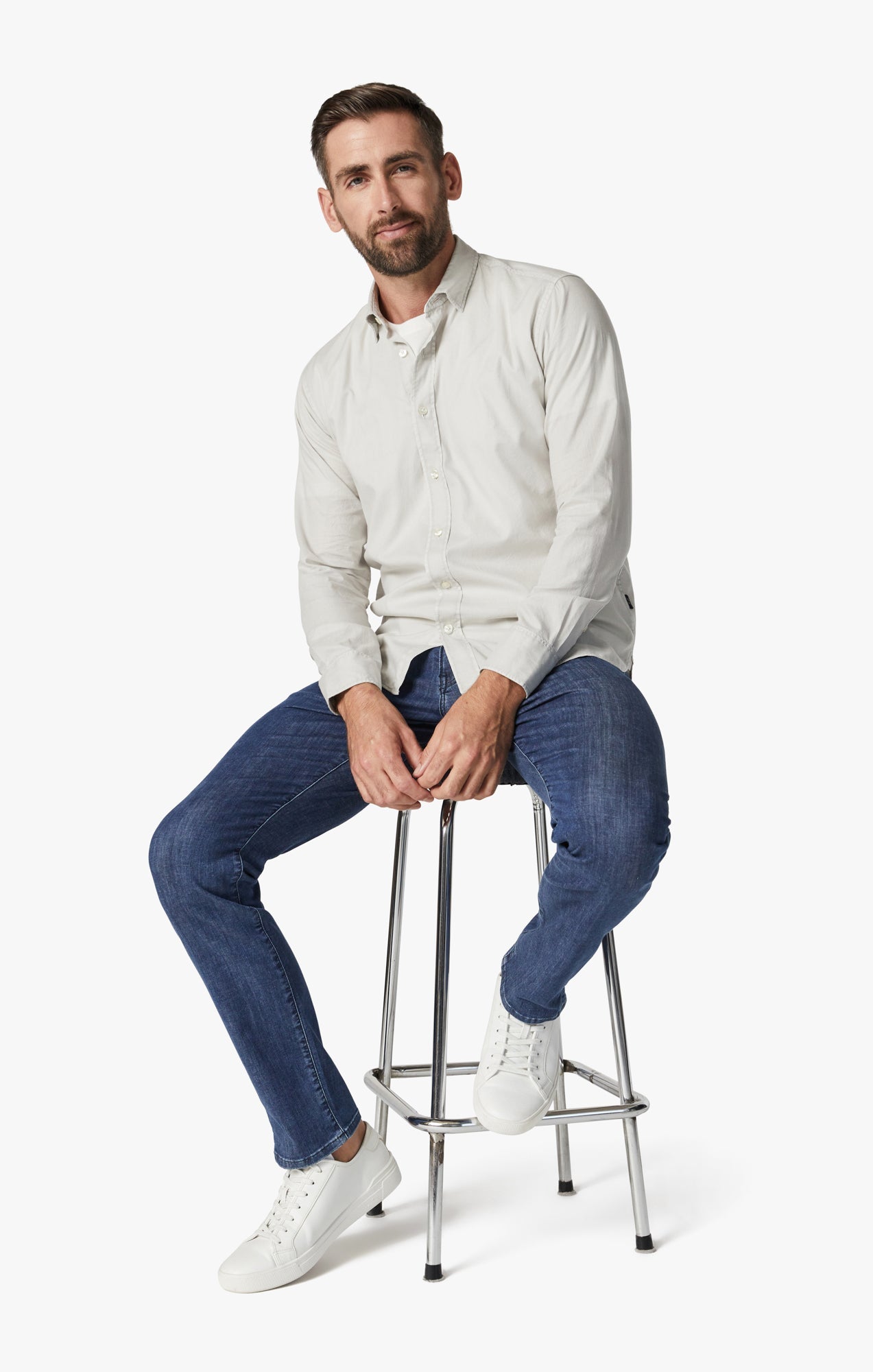34 Heritage Courage Straight Leg Jeans In Mid Kona
