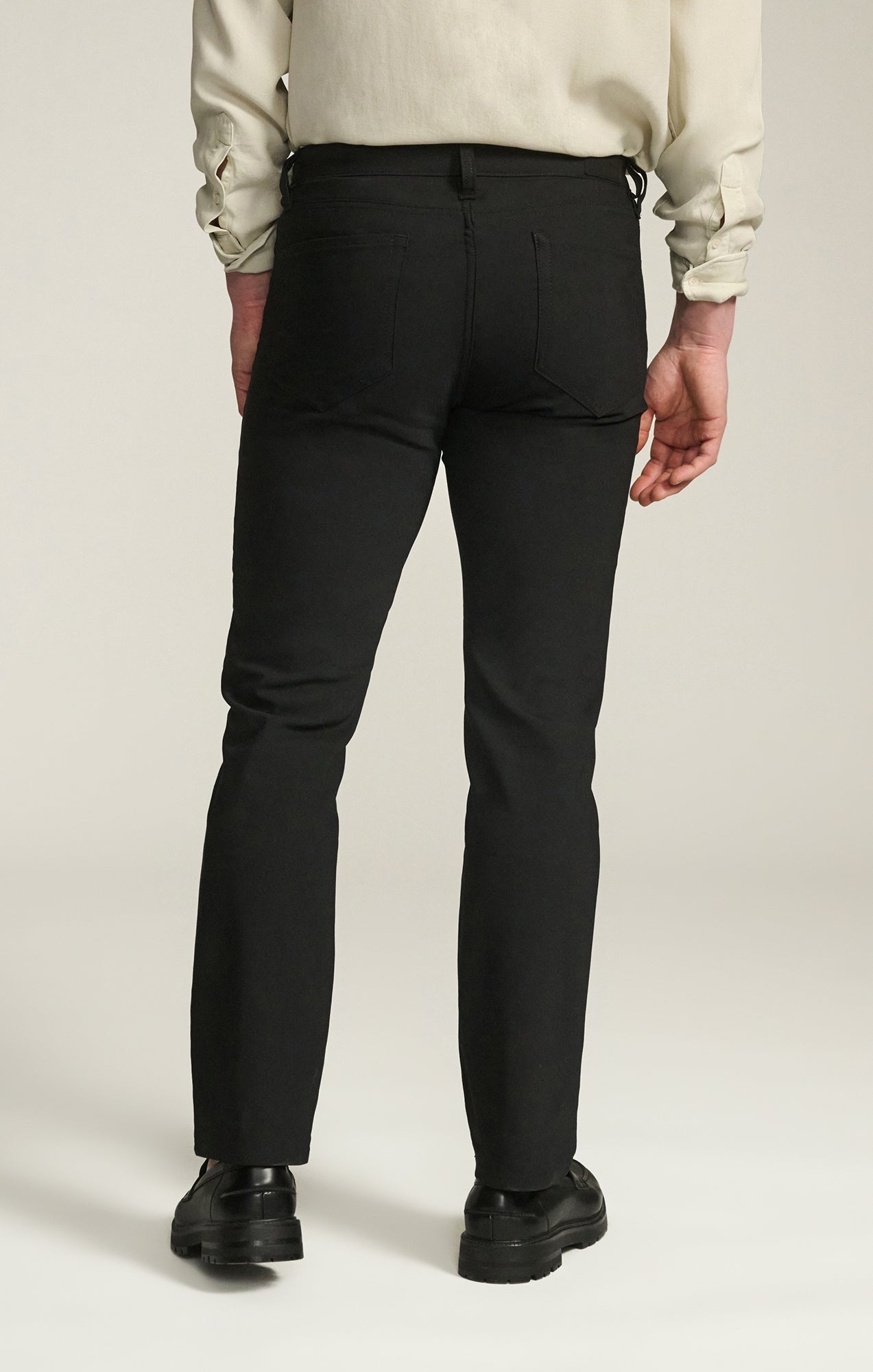 34 Heritage Charisma Relaxed Straight Pants in Black Commuter