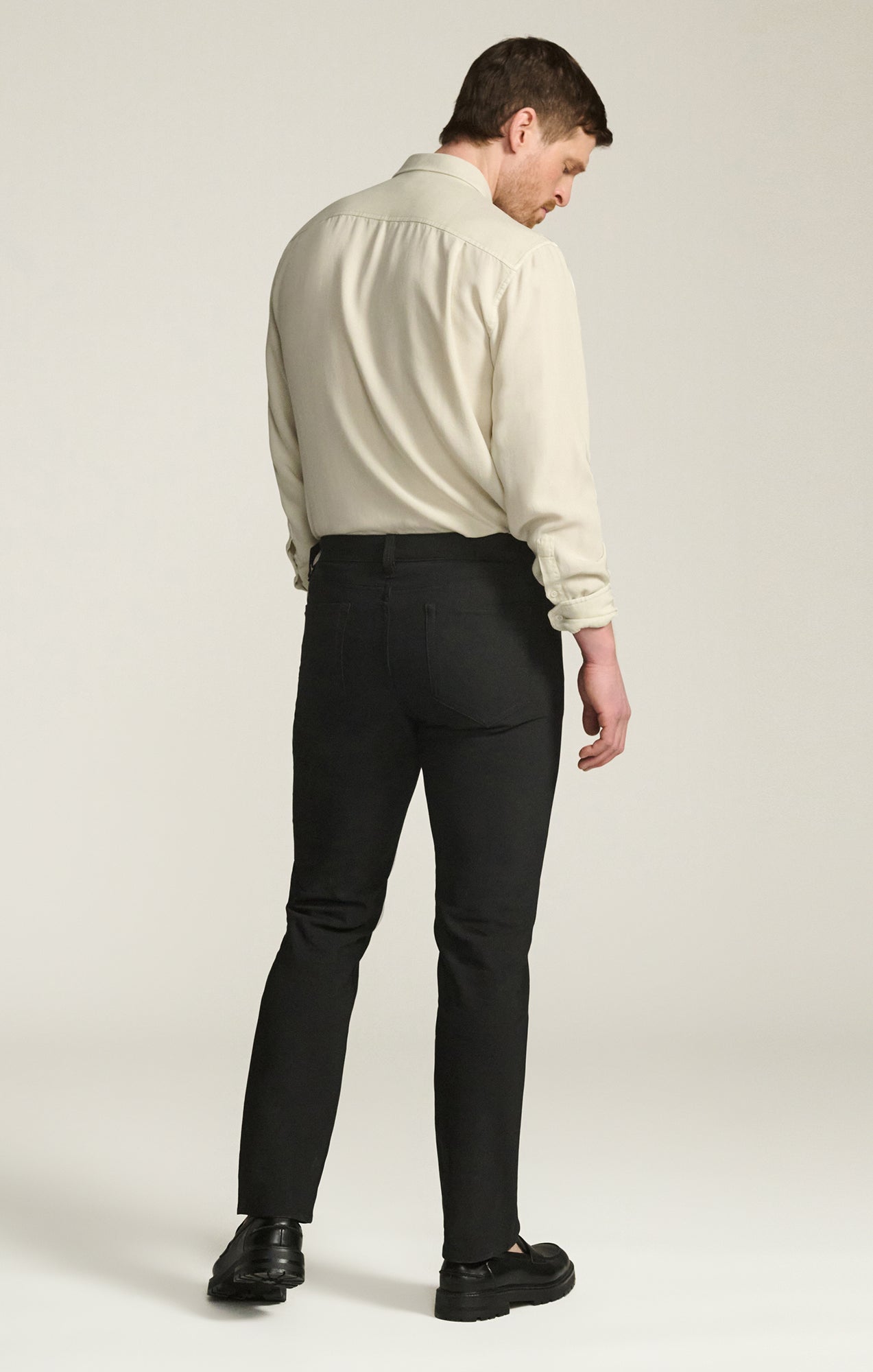 34 Heritage Charisma Relaxed Straight Pants in Black Commuter