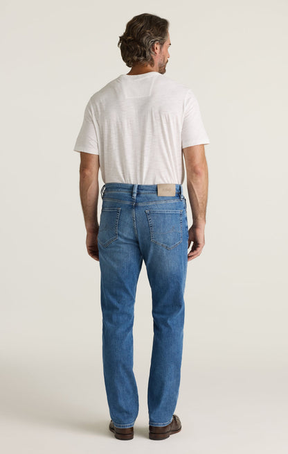 34 Heritage Charisma Relaxed Straight Jeans in Light Brushed Aerodenim