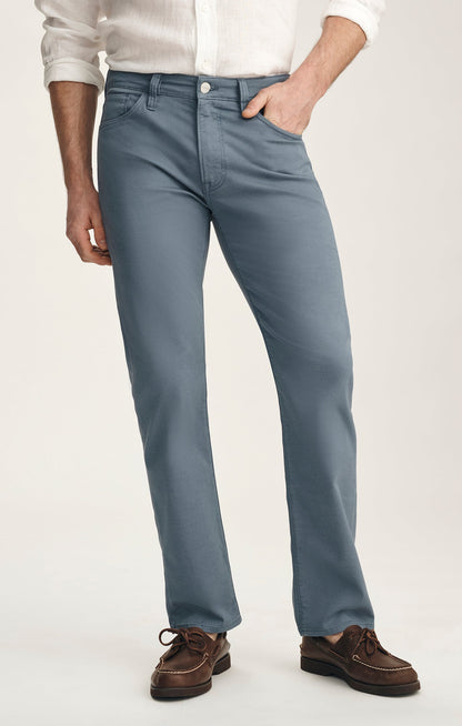 34 Heritage Courage Straight Leg Pants In Vintage Indigo Coolmax