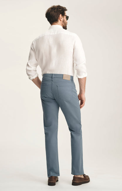 34 Heritage Courage Straight Leg Pants In Vintage Indigo Coolmax