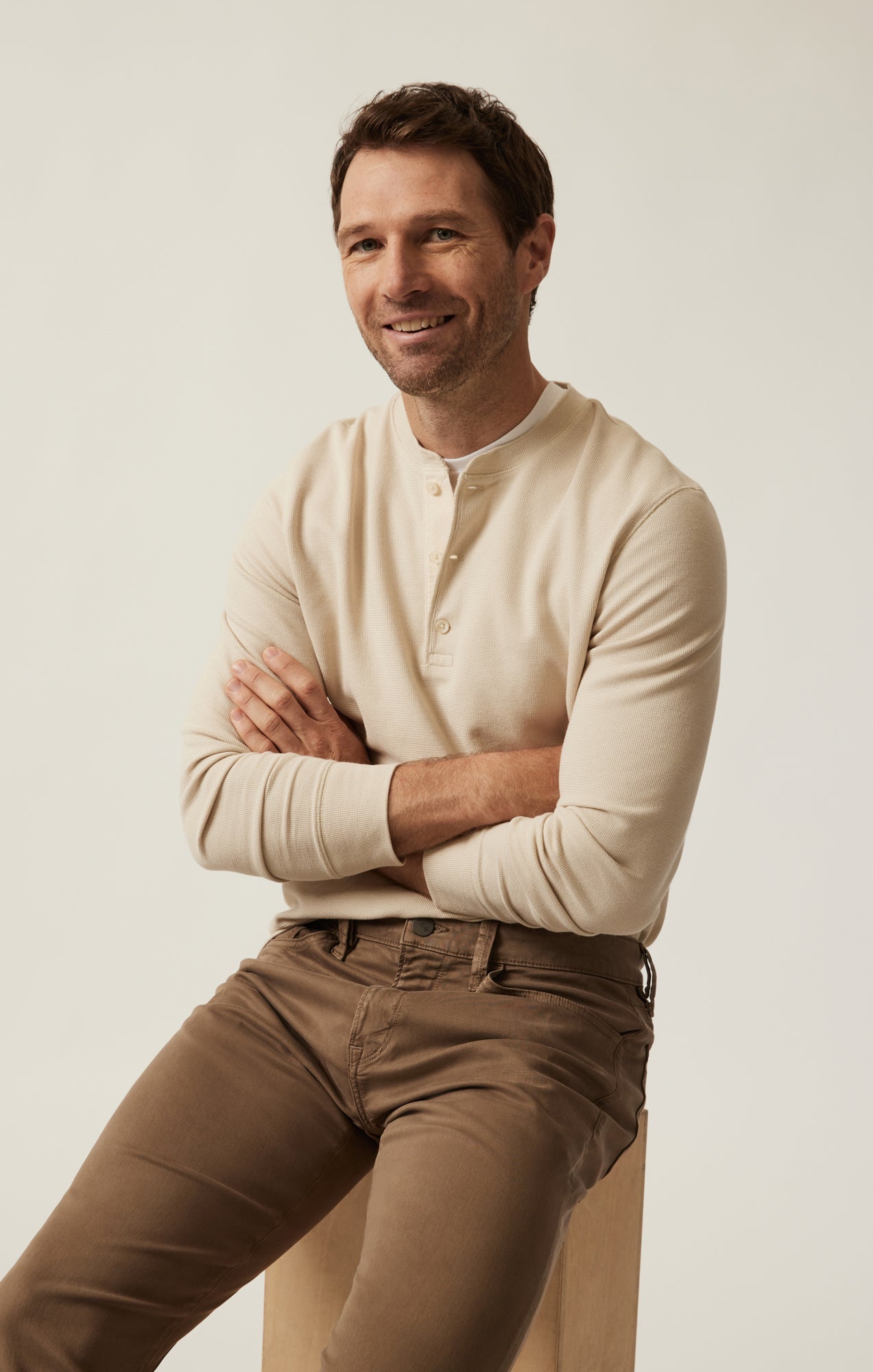 34 Heritage Long Sleeve Henley In Oatmeal