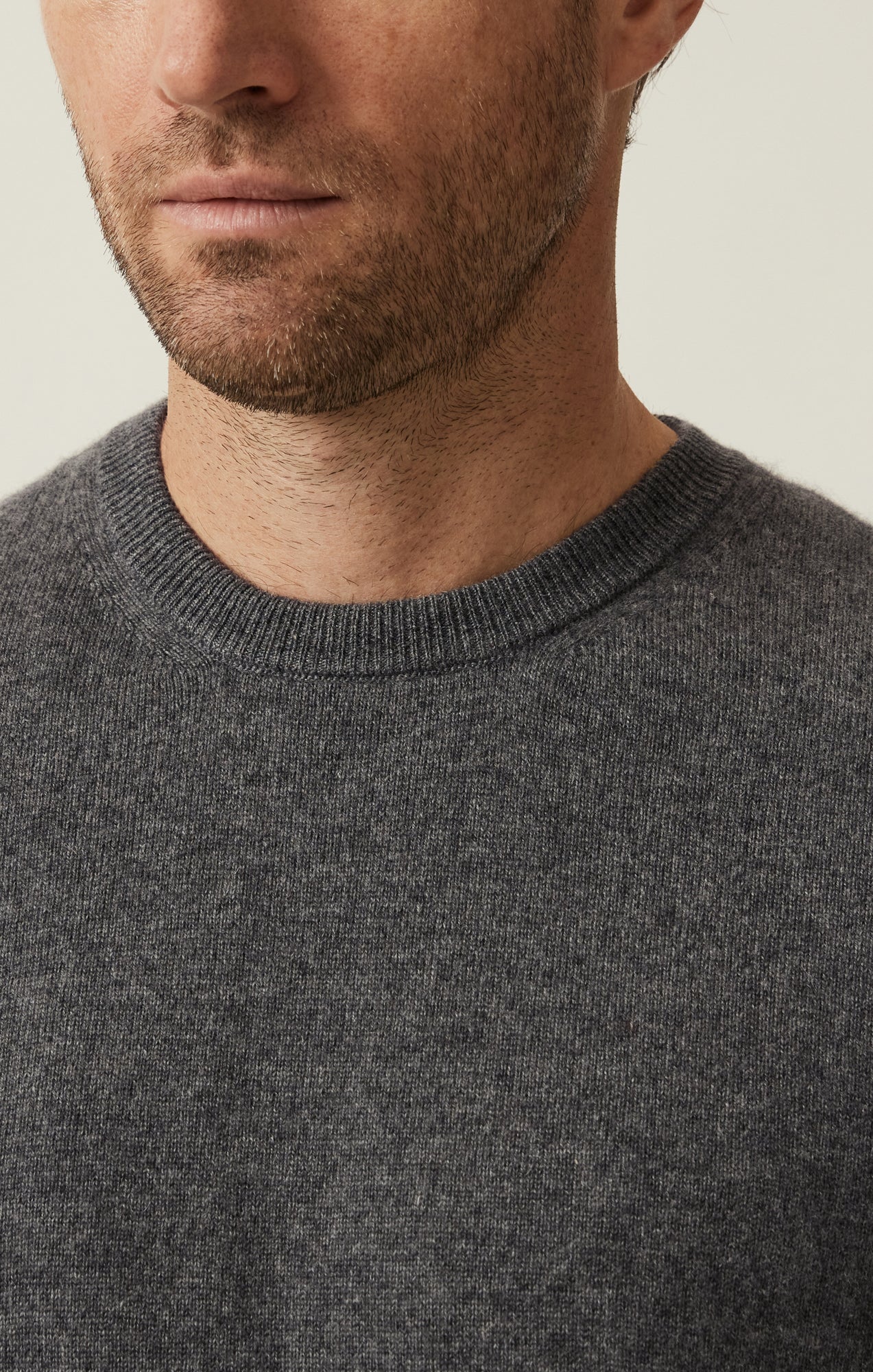 34 Heritage Cashmere Crew Neck Sweater In Charcoal