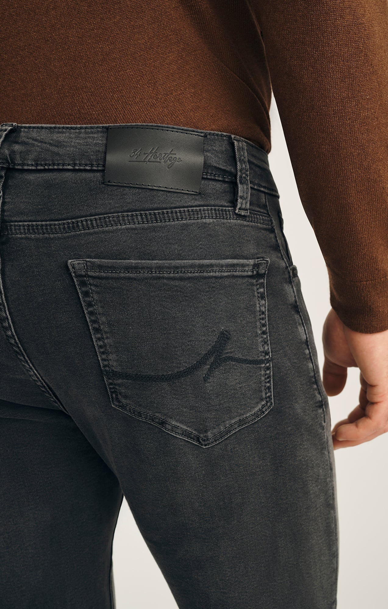 34 Heritage Courage Straight Leg Jeans in Smoke Brushed Urban