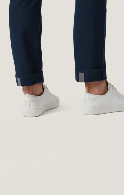 34 Heritage Relaxed Commuter Pants in Navy