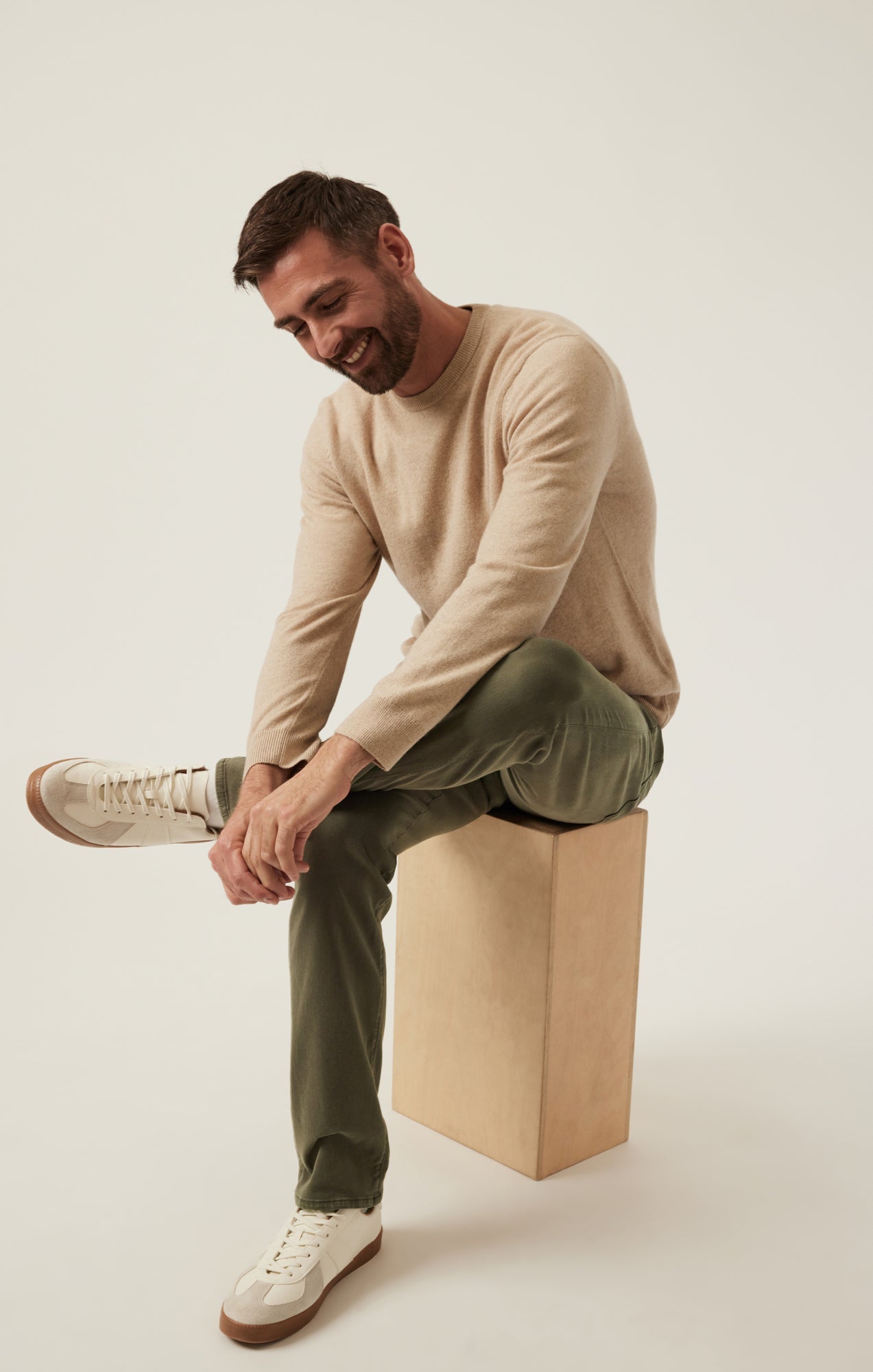 34 Heritage Charisma Relaxed Straight Pants in Dark Olive Twill
