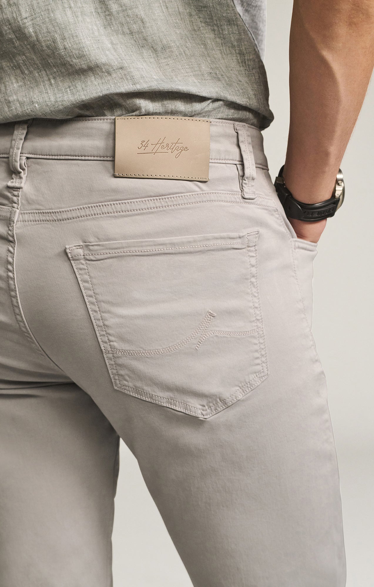 34 Heritage Courage Straight Leg Pants in Cement Twill