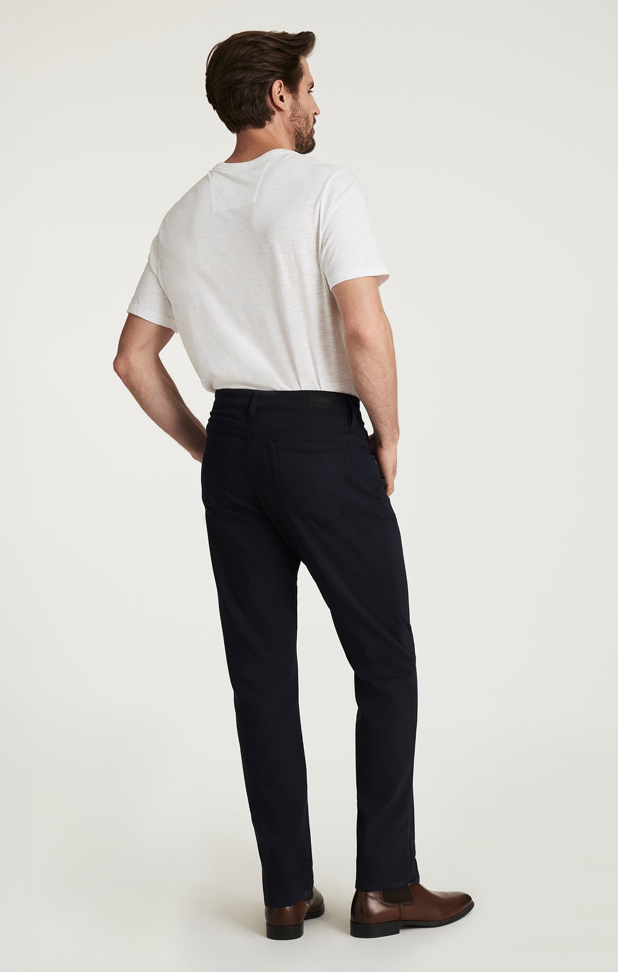 34 Heritage Charisma Relaxed Commuter Pants in Dark Navy