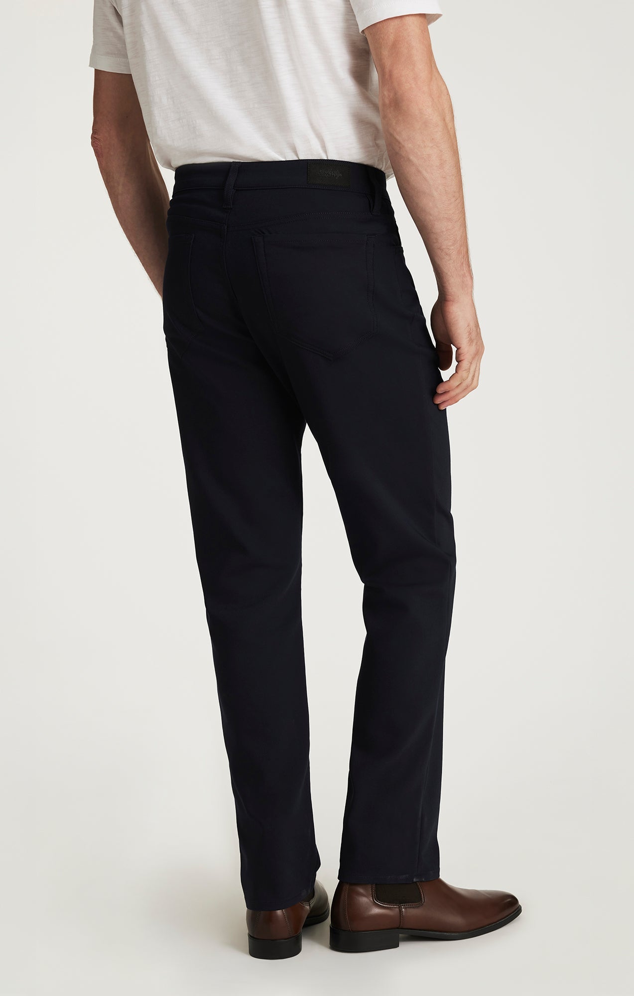 34 Heritage Charisma Relaxed Commuter Pants in Dark Navy